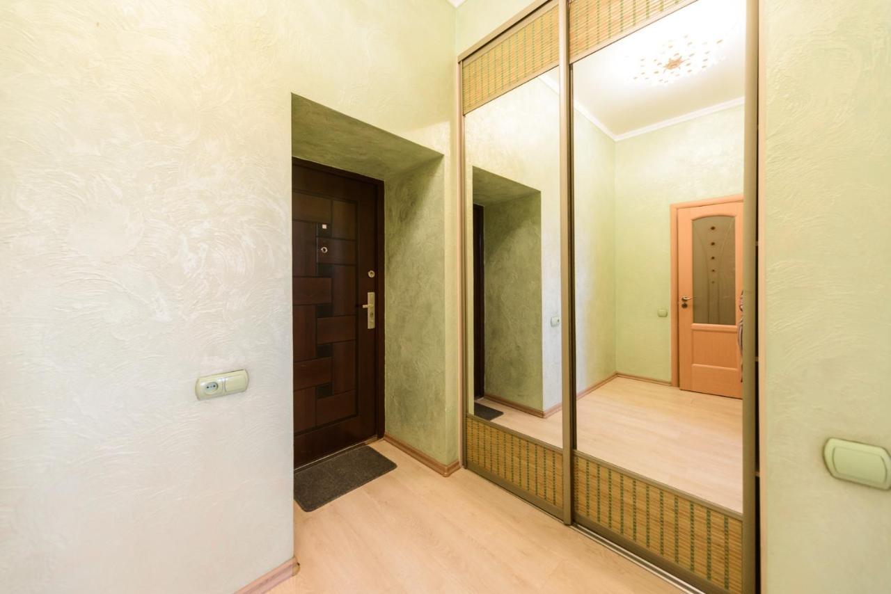 911 Antonovichа Apartment Kyiv