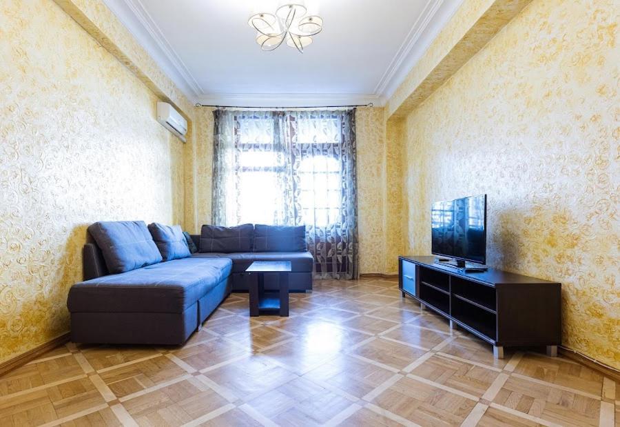 Apartment 911 Antonovichа Kyiv