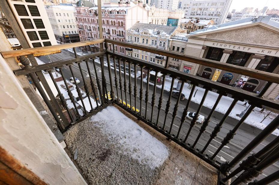 911 Antonovichа Apartment Kyiv